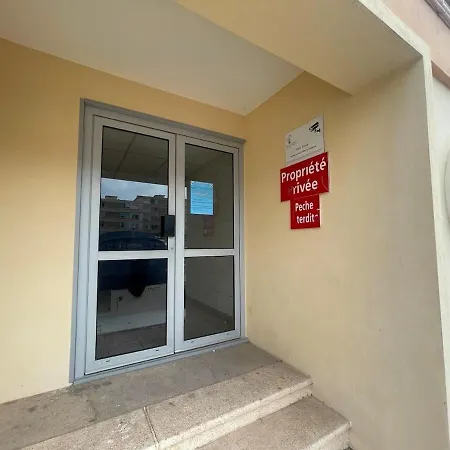 Detente Avec Piscine, Proche Port Et * Mandelieu